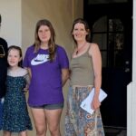 Katie Lynch: Život s bývalým manželem na stejném pozemku